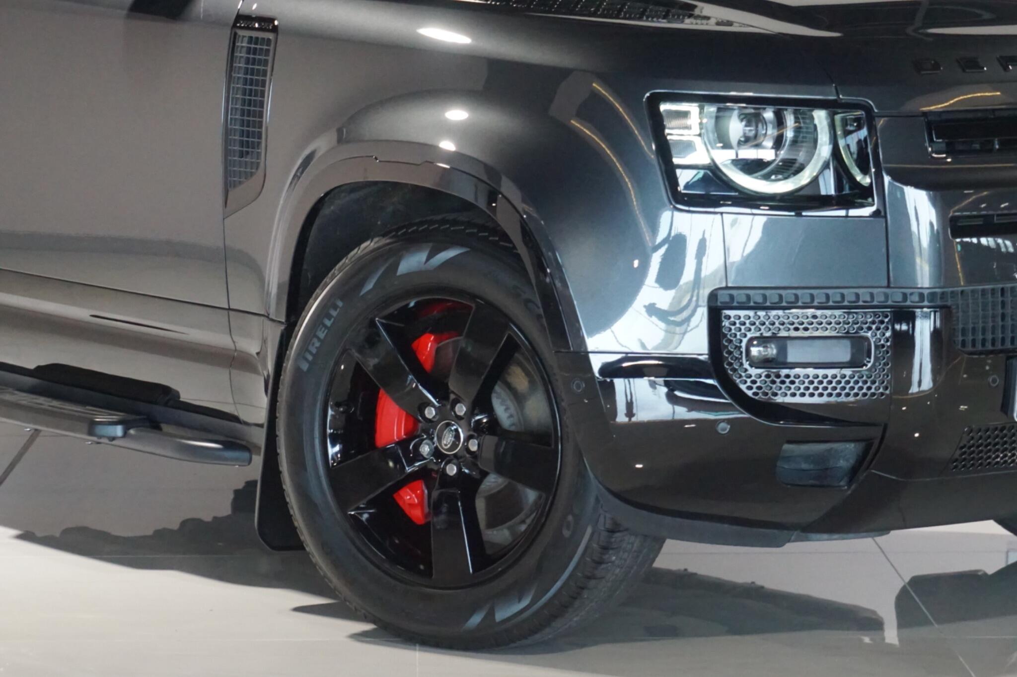 Land Rover Defender 90 3.0 D300 MHEV X-Dynamic HSE Hard Top SUV 3dr Diesel Auto 4WD SWB Euro 6 (s/s) (300 ps)